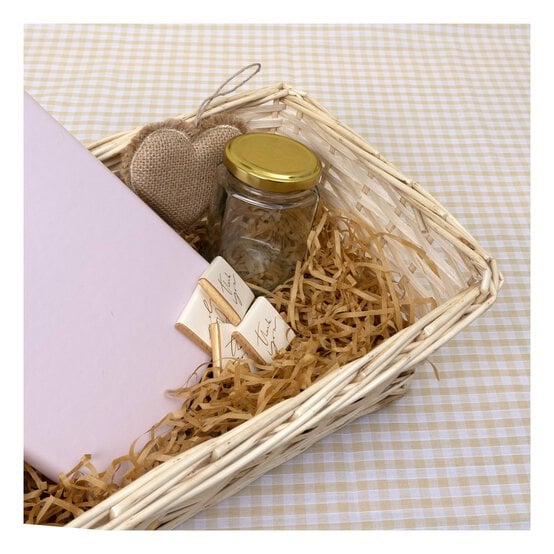 Hamper Basket and Natural Shred 30cm x 22cm x 11cm image number 3