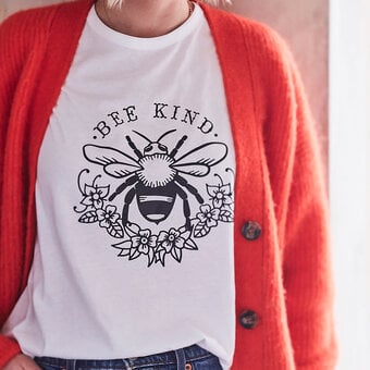 Cricut: How to Make a 'Bee Kind' Iron-On Vinyl T-Shirt