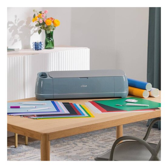 Cricut Maker 4, Essentials and EasyPress 2 Bundle image number 4