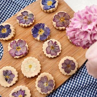 How to Make Flower Biscuits