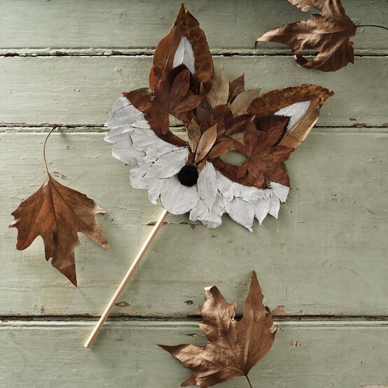 3 Kids' Autumn Leaf Crafts image number 2
