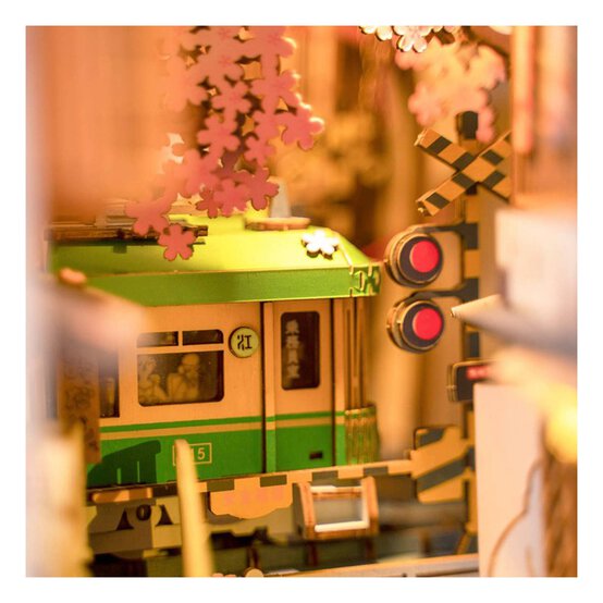 Rolife Sakura Denysa DIY Book Nook image number 4