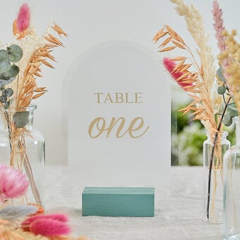 Cricut: How to Make a Table Number Sign