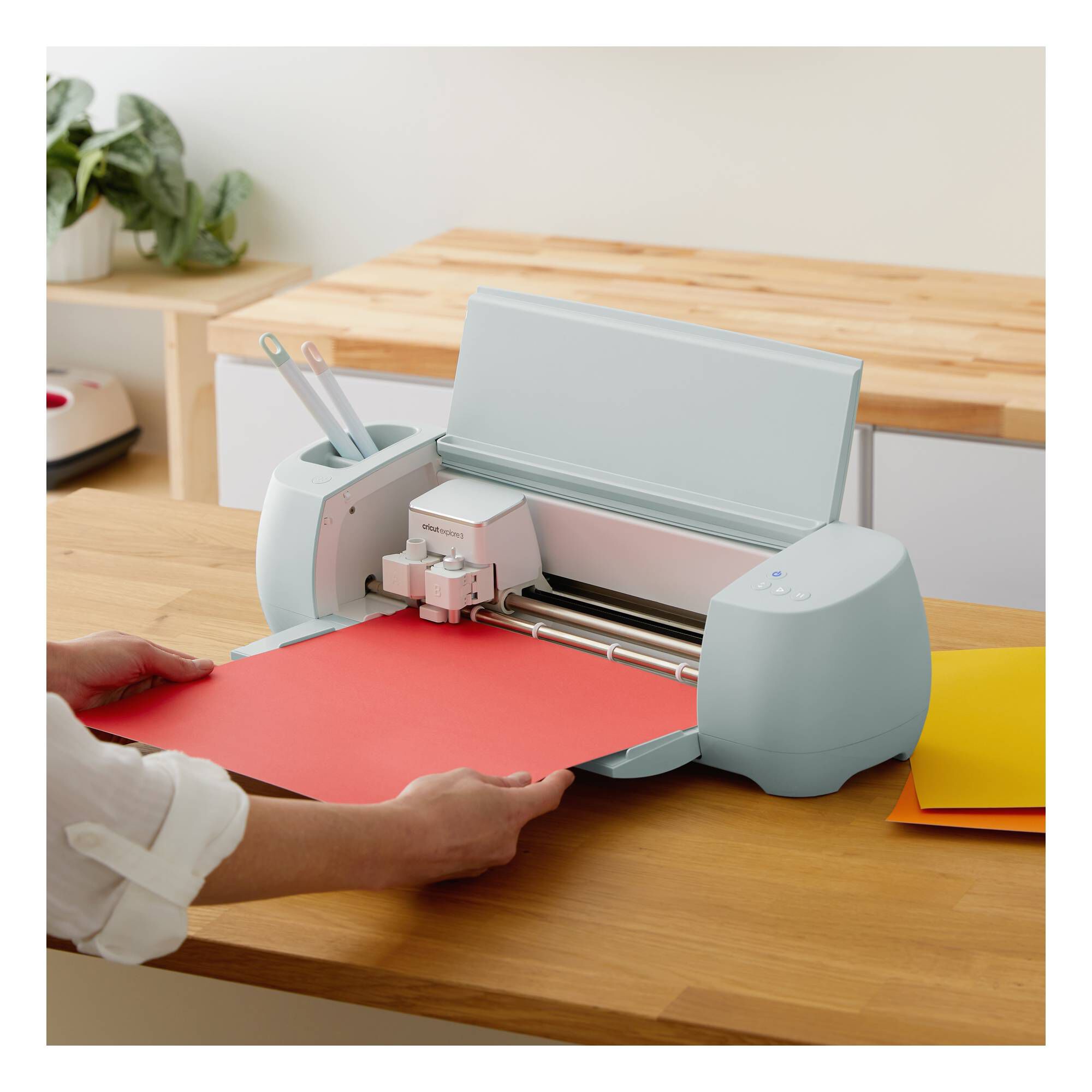 Cricut Explore Book and Vinyl Bundle Hobbycraft