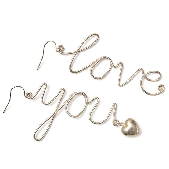 How to Write with Jewellery image number 1