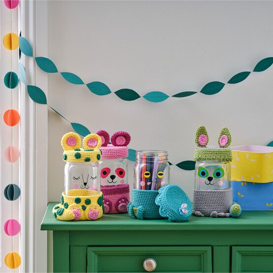 How to Upcycle Jars with Crochet image number 1