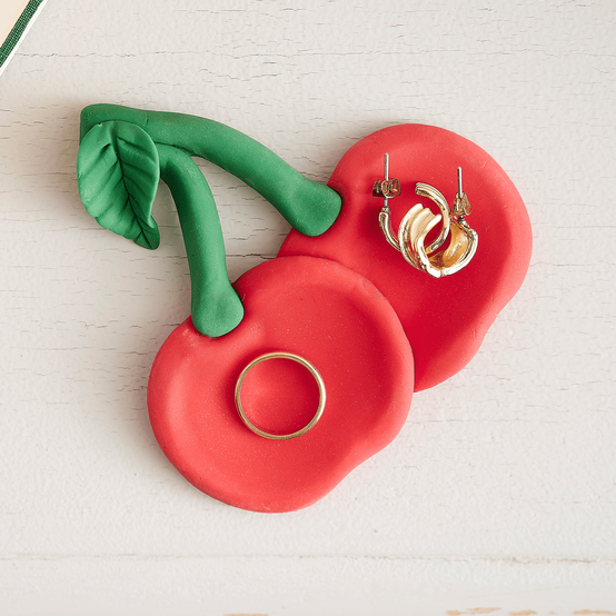 How to Make a Cold Porcelain Clay Trinket Dish image number 1