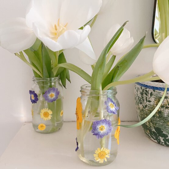 How to Make Pressed Flower Jars image number 1