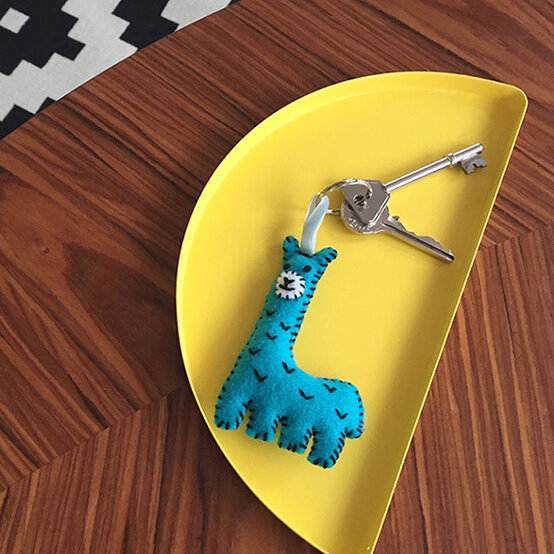 How to Sew a Felt Llama Keyring image number 1