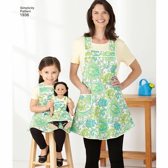 Simplicity Apron and Stocking Sewing Pattern 1936 image number 6