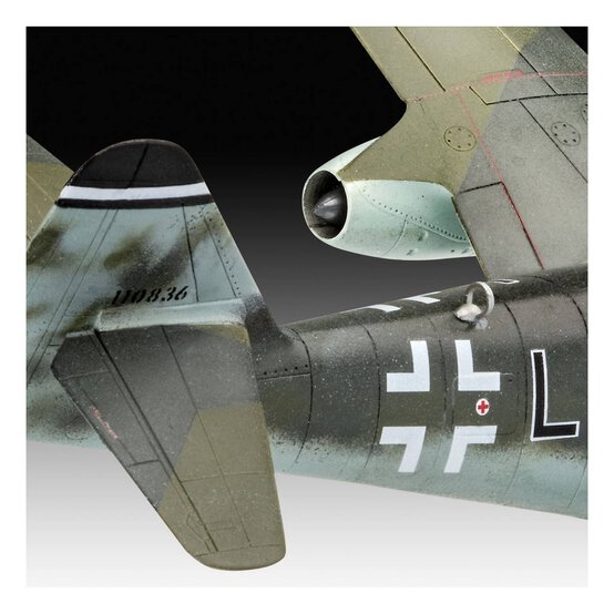 Revell Me262 and P-51B Model Kit 1:72 image number 4