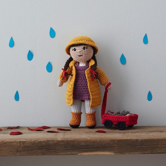 How to Crochet an Autumn Amigurumi Doll - Free Pattern image number 1