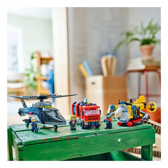 LEGO City Helicopter, Fire Truck and Submarine Remix image number 2