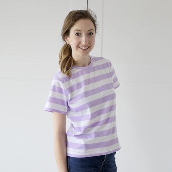 How to Sew a T-Shirt Using Jersey Fabric