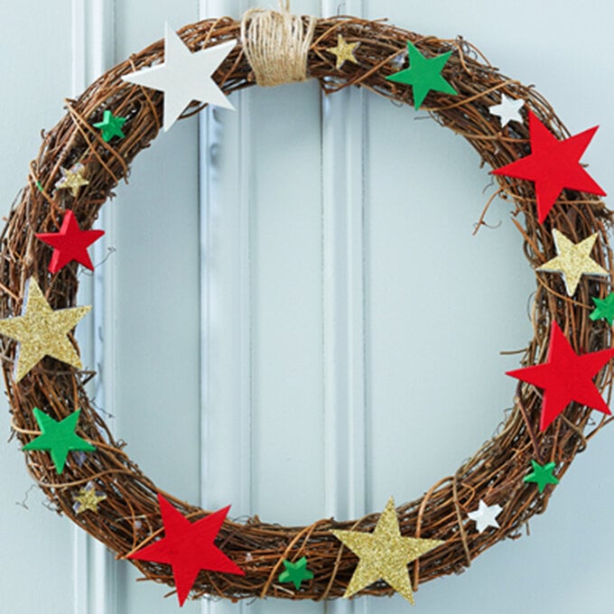 How to Make a Rattan Star Wreath image number 1
