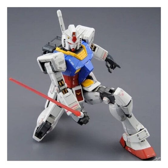Gunpla MG RX-78-2 Gundam Ver. 3 Model Set 1:100 image number 3