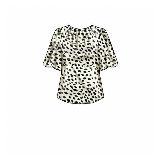 Simplicity Women&rsquo;s Top and Tunic Sewing Pattern S9548 (26-32) image number 4
