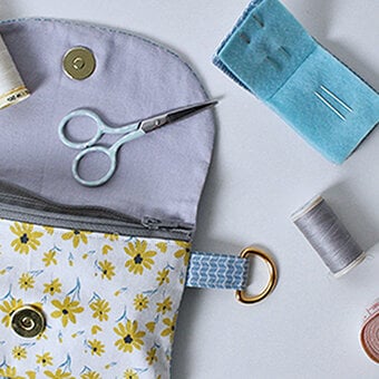 How to Make a Sewing Essentials Case with your Cricut Maker