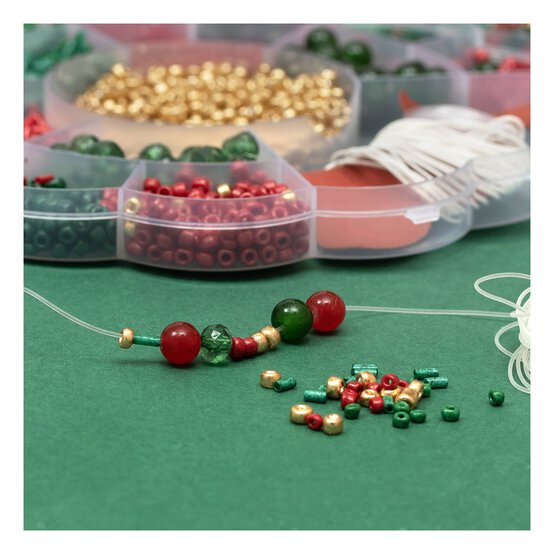 Christmas Bracelet Making Kit image number 2