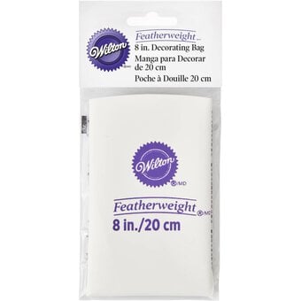 Wilton 8 Inch Featherweight Decorating Bag image number 3