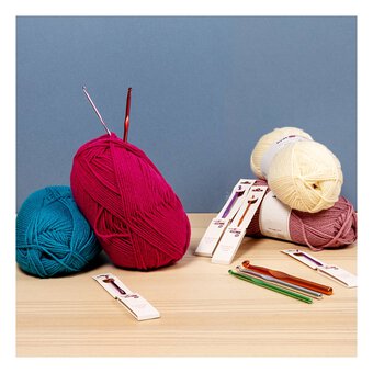 Beginners Crochet Starter Kit 6 Colour Coded Grip Crochet Hooks