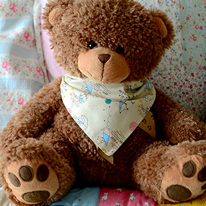 How to Sew a Peter Rabbit Bib | Hobbycraft