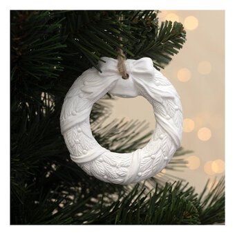 Hanging Ceramic Wreath Decoration 9cm