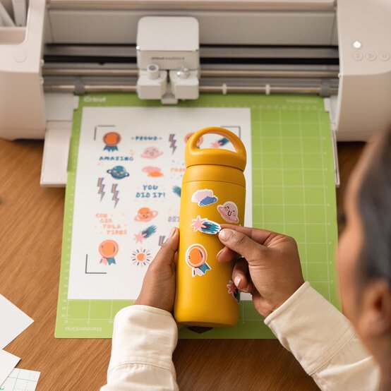 Cricut Explore 4 and Essentials Bundle image number 7