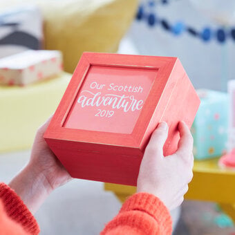 Cricut: How to Make a Personalised Memory Box