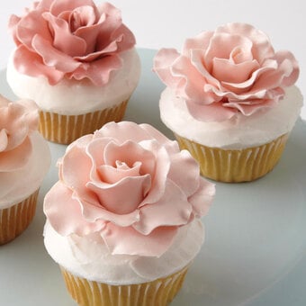 How to Make Rose Cupcakes