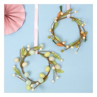 Mini Carrot Wreath 25cm