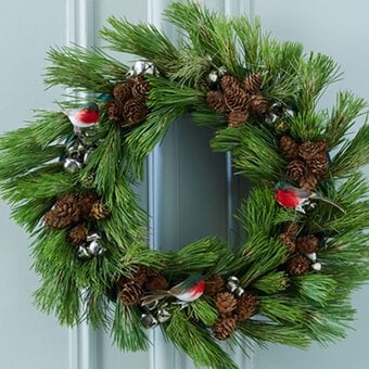 How to Make a Pine Cone Wreath
