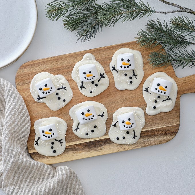 How to Make Melted Snowman Treats image number 1