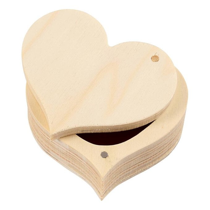 Wooden Heart Box 9cm x 4cm image number 1