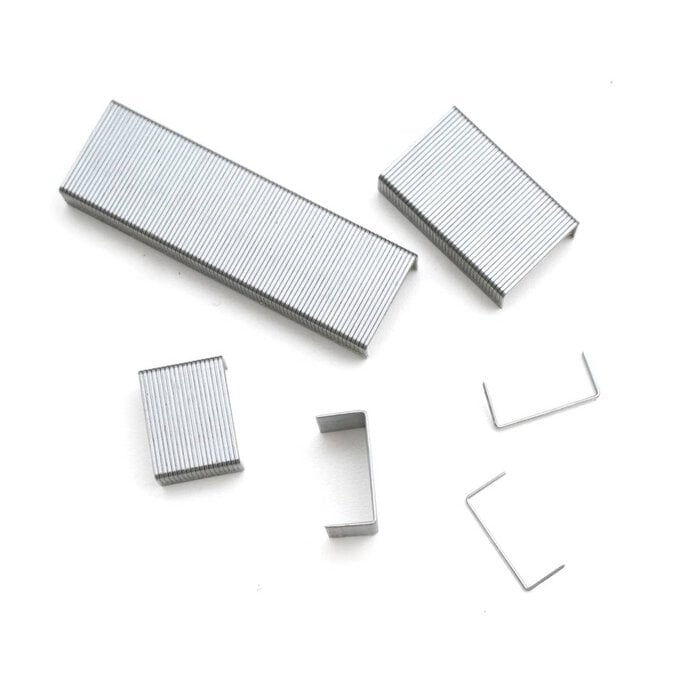Staples 6mm 2500 Pack image number 1