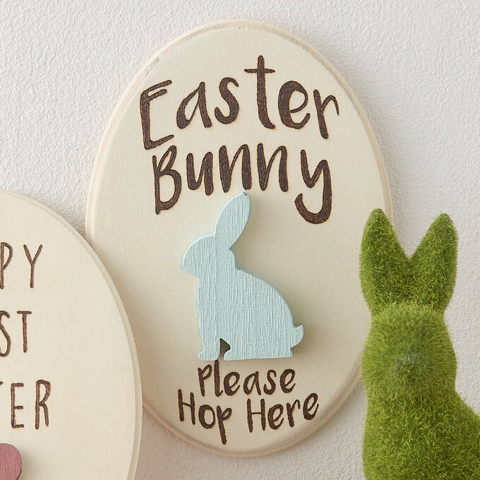 How to Make a Pyrography Easter Bunny Plaque image number 1