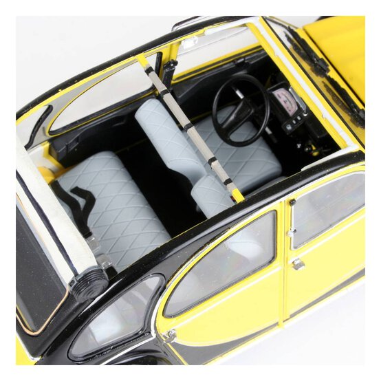 Revell Citroen 2CV Charleston Model Kit 1:24 image number 4
