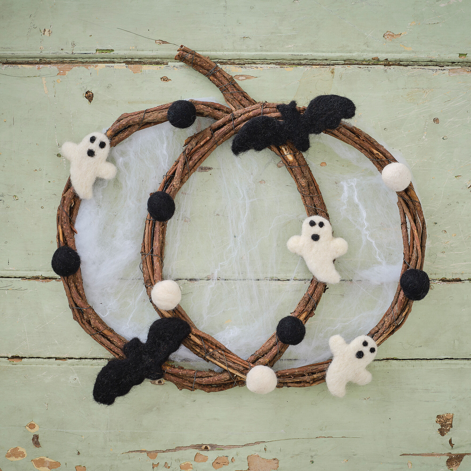 How to Needle Felt a Halloween Wreath Hobbycraft