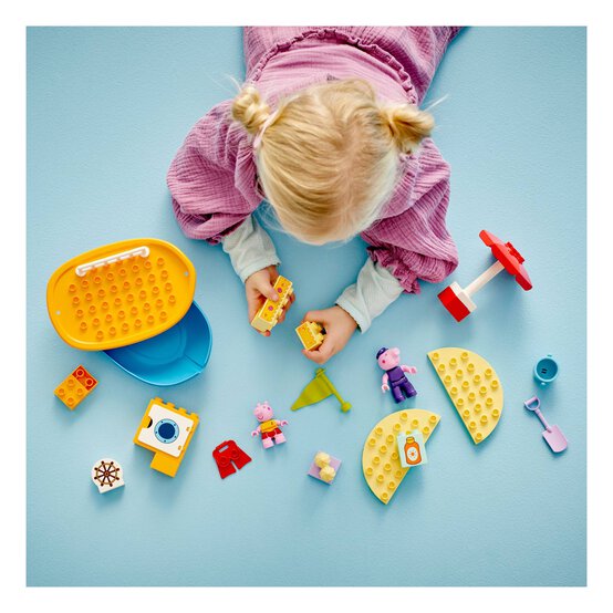 LEGO DUPLO Peppa Pig Boat Trip image number 3