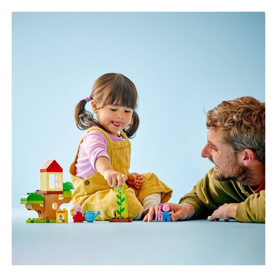 LEGO DUPLO Peppa Pig Garden and Tree House image number 4