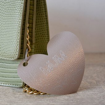 Cricut: How to Make a Mother's Day Keyring