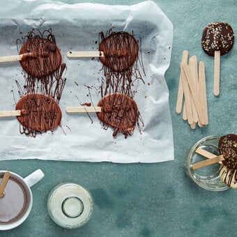 How to Make Hot Chocolate Lollipops