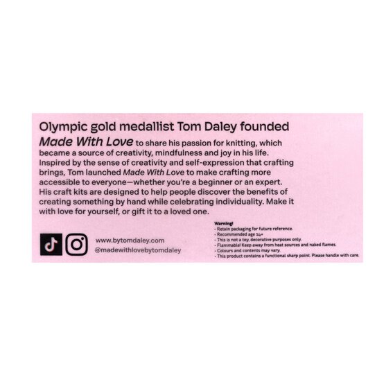 Made With Love Giraffe Crochet Kit image number 5