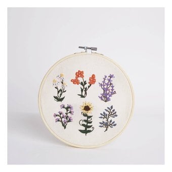 Sew & So On Vintage Floral Embroidery Kit image number 2