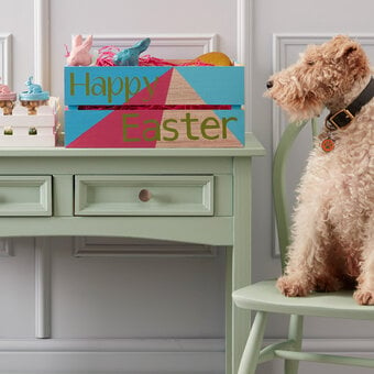How to Decorate an Easter Crate