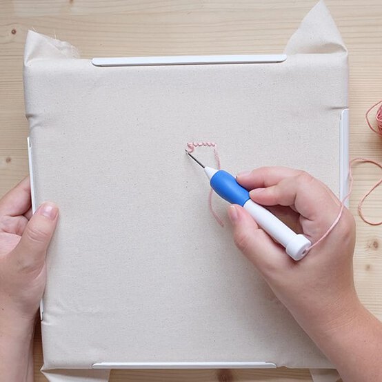 How to Use a Punch Needle image number 1