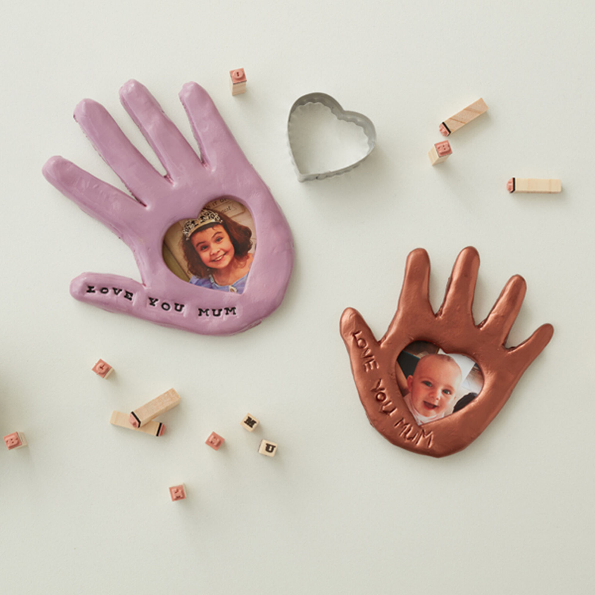 How to Make a Clay Handprint Frame | Hobbycraft
