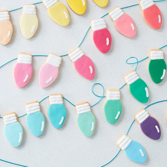 How to Make Christmas Lightbulb Cookies image number 1