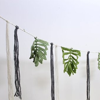 How to Crochet a Leaf Garland