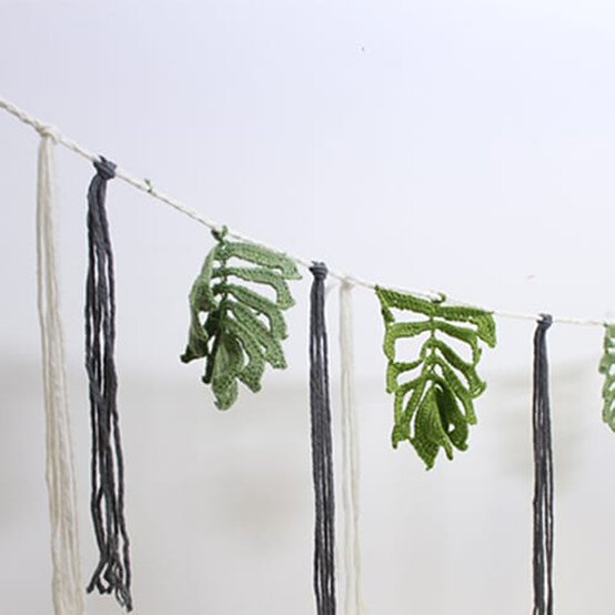 How to Crochet a Leaf Garland image number 1